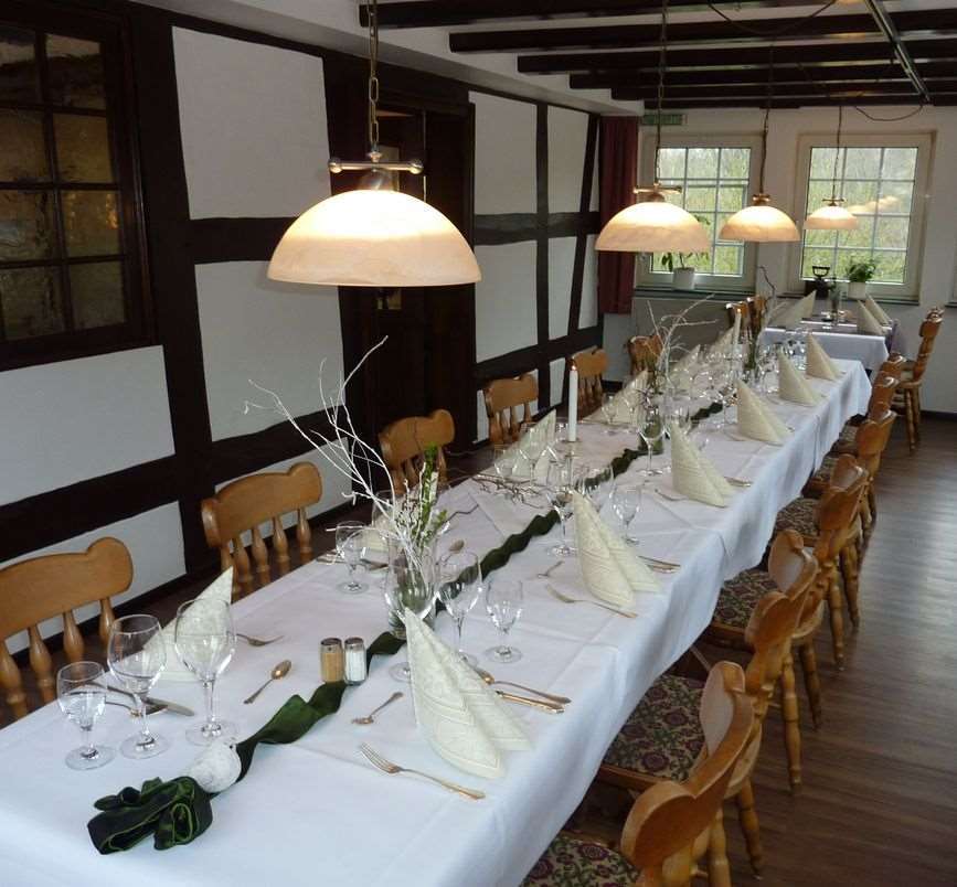 Akzent Hotel Zur Wasserburg - Hotel Garni Bed & Breakfast Harpstedt Restaurant bilde