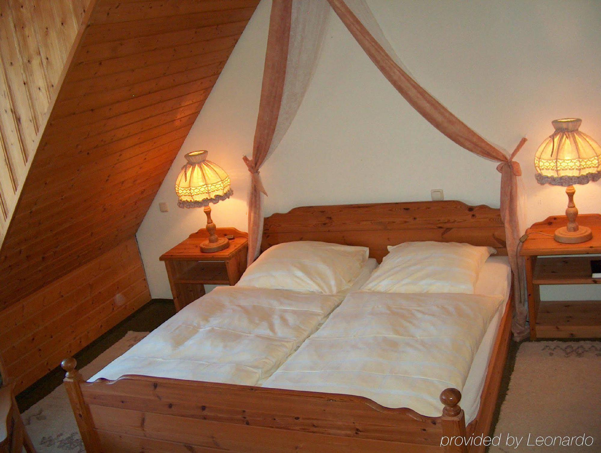 Akzent Hotel Zur Wasserburg - Hotel Garni Bed & Breakfast Harpstedt Rom bilde